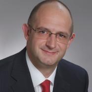 Dr Hans-Jakob Schindler